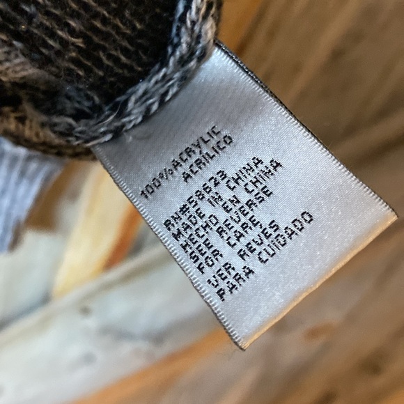 Gray Patterned Sweater - Picture 5 of 5